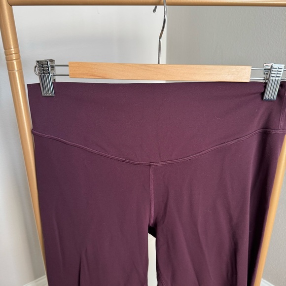 Wunder Under Nulu High-Rise Tight 25" in Plum - Picture 4 of 6